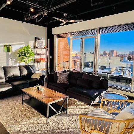 Sunny Penthouse On 17Th Ave, 1 Bedroom, 1 Loft Bed With Ladder, 1 Sofa Bed, Sleeps 6, Downtown YYC Buitenkant foto