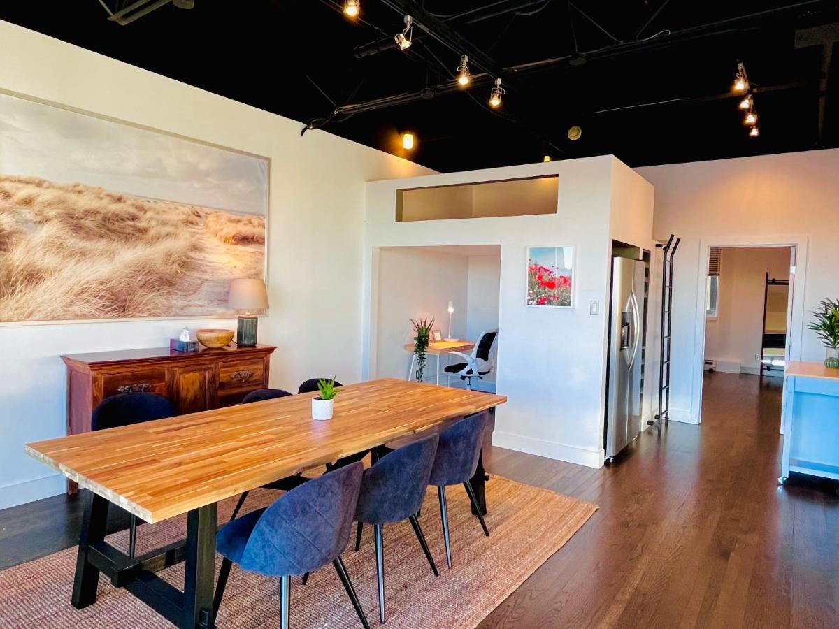 Sunny Penthouse On 17Th Ave, 1 Bedroom, 1 Loft Bed With Ladder, 1 Sofa Bed, Sleeps 6, Downtown YYC Buitenkant foto